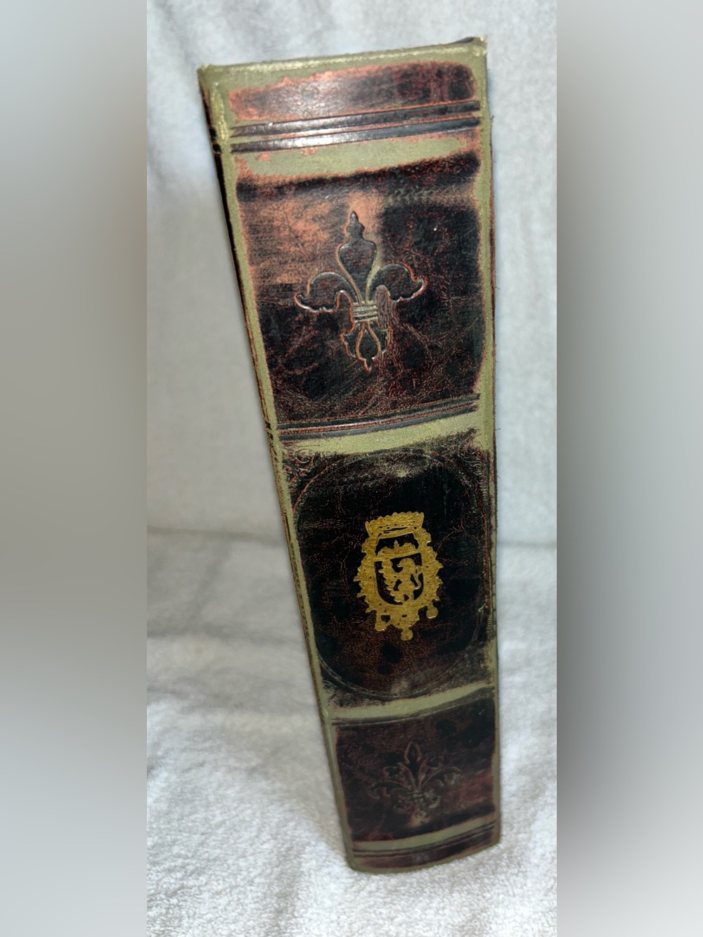 Large Storage Book/ Box - Picture 7 of 13